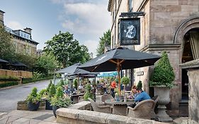 White Hart Hotel & Apartments